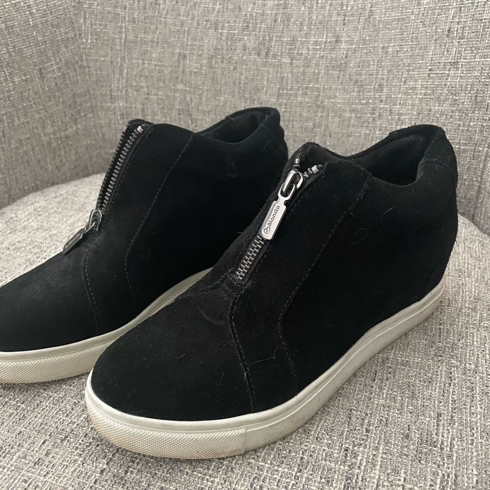 Blondo wedge shorty shoe boots suede. Waterproof.